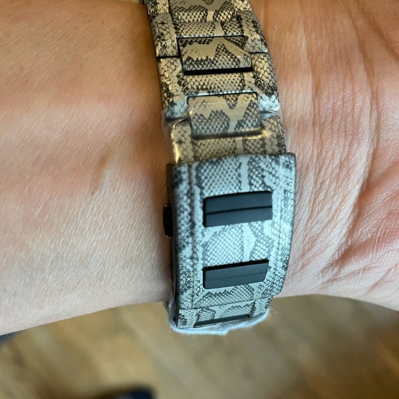 Gshock snake skin watch - Picture 5 of 11
